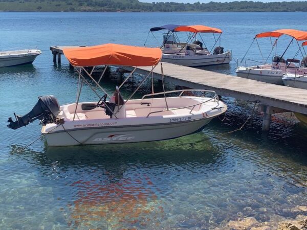 Mallorca Rental & Sail. Alquiler de barcas con y sin licencia en Mallorca. Disfruta de un verano diferente costeando las mejores playas de las Islas Baleares. Información y reservas al teléfono: 655 200 859
