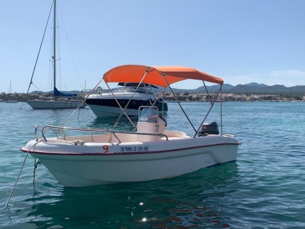 Mallorca Rental & Sail. Alquiler de barcas con y sin licencia en Mallorca. Disfruta de un verano diferente costeando las mejores playas de las Islas Baleares. Información y reservas al teléfono: 655 200 859